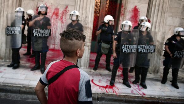 Полиция во время митинга в Греции. Архивное фото