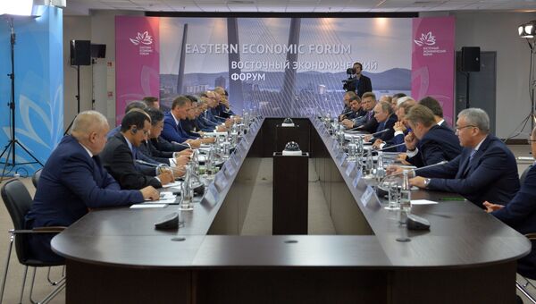Владимир Путин во время встречи с перспективными инвесторами Дальневосточного федерального округа в рамках ВЭФ-2016. 2 сентября 2016