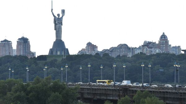 Монумент Родина-мать в Киеве. Архивное фото