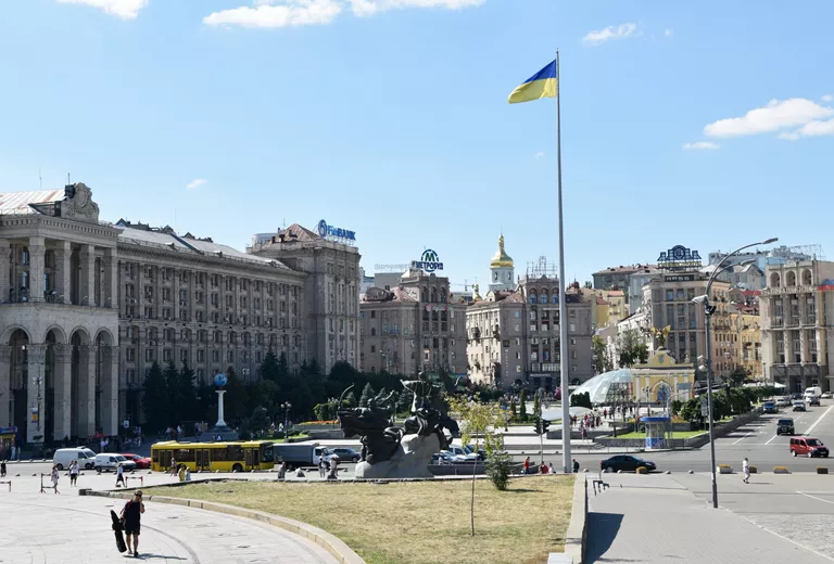 Площадь Независимости в Киеве Площадь Независимости в Киеве