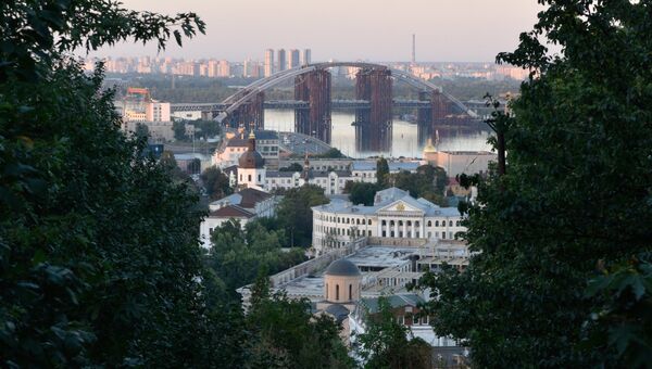 Подольский мостовой переход в Киеве. Архивное фото