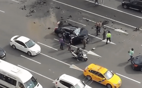 В сети появилось видео с места гибели водителя из управделами президента РФ
