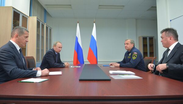 Владимир Путин проводит совещание по вопросу о паводковой ситуации на Дальнем Востоке. 2 сентября 2016