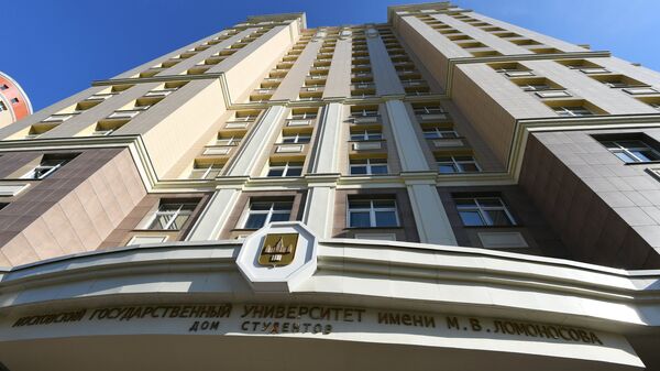 Здание общежития Московского государственного университета имени М.В. Ломоносова. Архивное фото