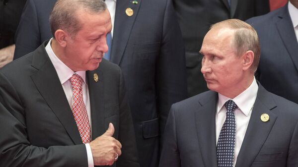 Президент РФ Владимир Путин (справа) и президент Турции Реджеп Эрдоган. Архивное фотооу
