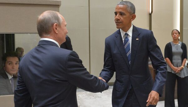 Президент РФ Владимир Путин и президент США Барак Обама во время встречи в Ханчжоу. Архивное фото