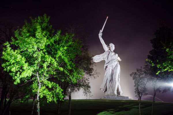 Скульптура Родина-мать зовет! на территории Историко-мемориального комплекса Героям Сталинградской Битвы
