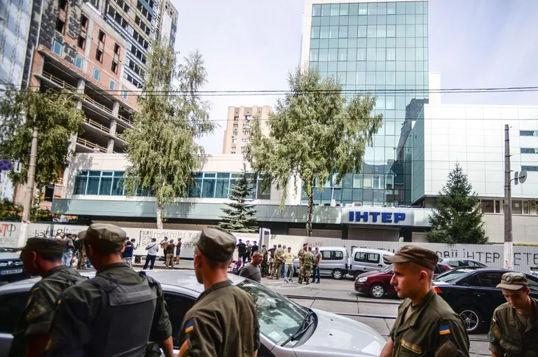 Митинг возле здания телеканала Интер в Киеве Митинг возле здания телеканала Интер в Киеве