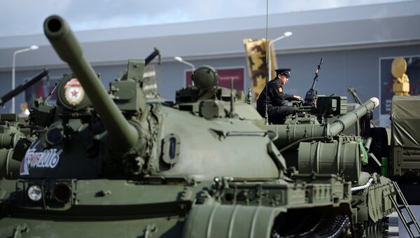Первый в мире серийный Советский средний танк Т-55 МБ во время открытия Международного военно-технического форума АРМИЯ-2016