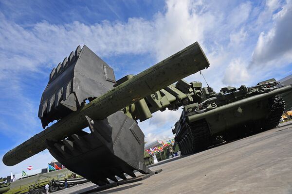 Инженерная машина разграждения ИМР-3 (ИМР-3М) представлена в открытой экспозиции на Международном военно-техническом форуме АРМИЯ-2016