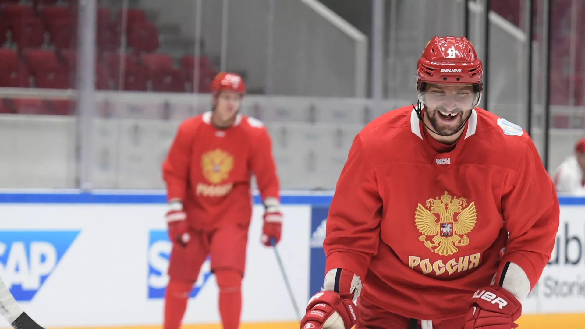 Игрок сборной России по хоккею Александр Овечкин во время тренировки Игрок сборной России по хоккею Александр Овечкин во время тренировки - РИА Новости, 1920, 11.08.2024