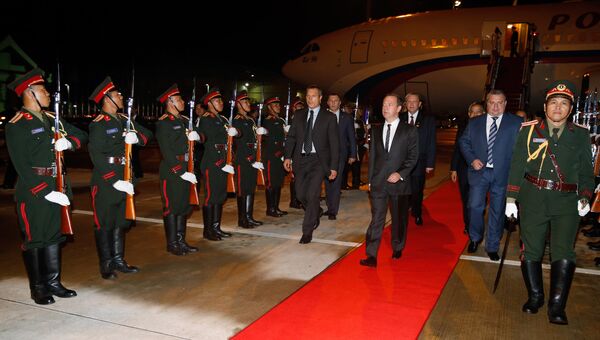 Дмитрий Медведев прибыл в Лаос для участия в 11-м Восточноазиатском саммите. 7 сентября 2016