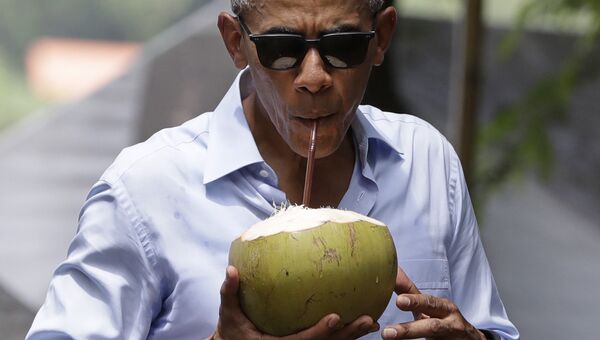 Президент США Барак Обама во время визита в Лаос