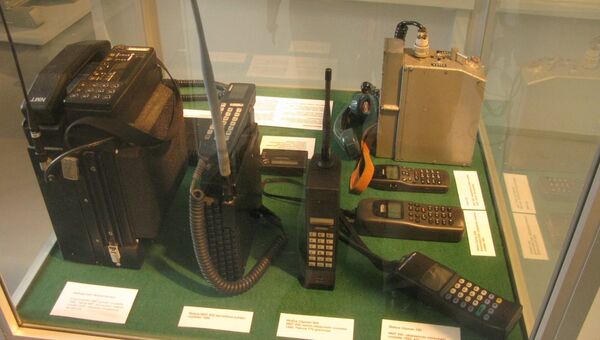 Телефоны Nokia Mobira в Техническом музее Хельсинки