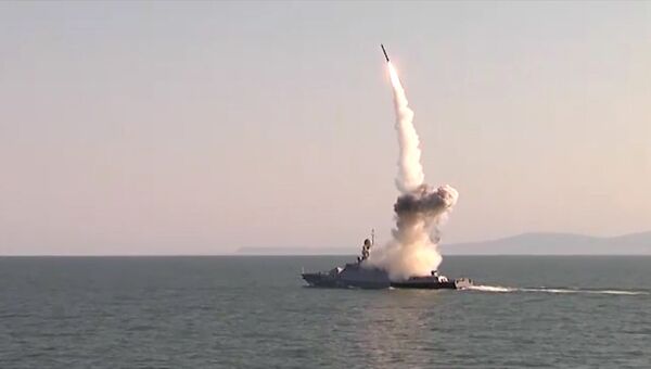 Пуски ракет Калибр с кораблей Каспийской флотилии на учениях Кавказ-2016