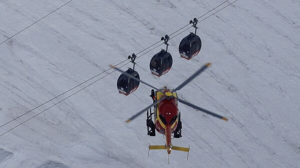 Вертолет EC-135 французских спасателей на горе Монблан. Архивное фото