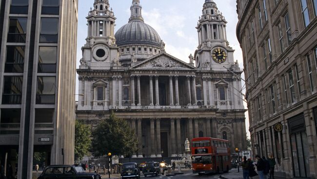 Кафедральный собор святого Павла, построенный на холме Ладгейт. Лондон