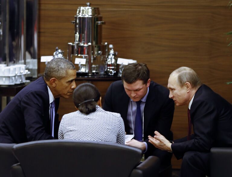 Президент России Владимир Путин во время беседы с президентом США Бараком Обамой на полях саммита Группы двадцати (G20) Президент России Владимир Путин во время беседы с президентом США Бараком Обамой на полях саммита Группы двадцати (G20)