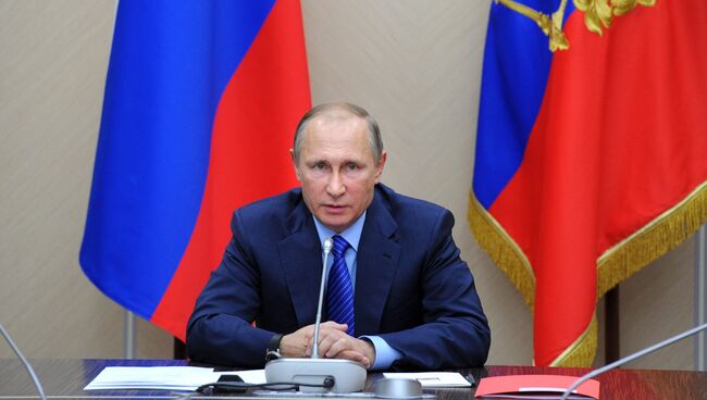 Президент РФ Владимир Путин проводит совещание по основным параметрам государственной программы вооружения на 2018-2025 годы. 9 сентября 2016