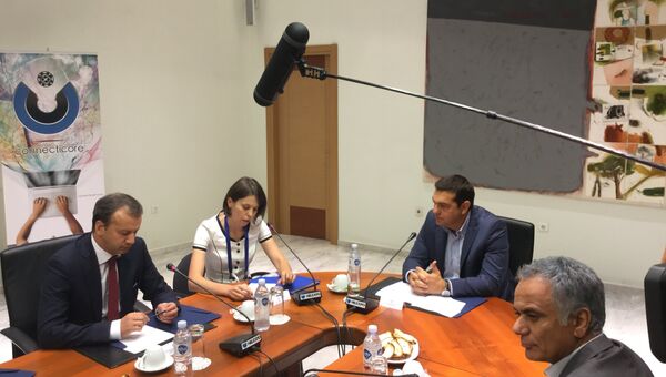 Переговоры премьер-министра Греции Алексиса Ципраса и зампредседателя правительства РФ Аркадия Дворковича