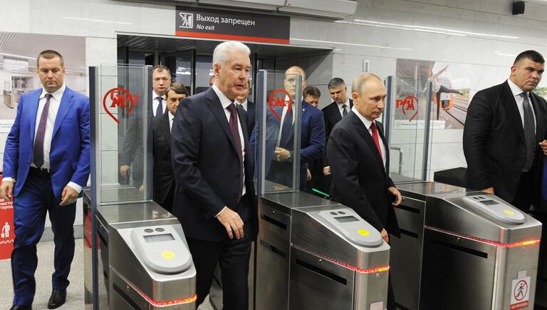 Президент РФ Владимир Путин принял участие в церемонии ввода в эксплуатацию транспортного МЦК в День города Москвы