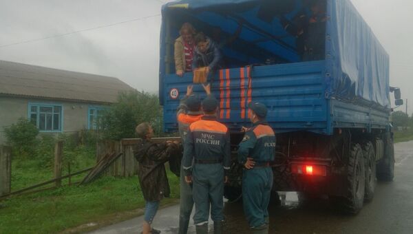В Приморье спасатели восстановили связь с еще девятью населенными пунктами