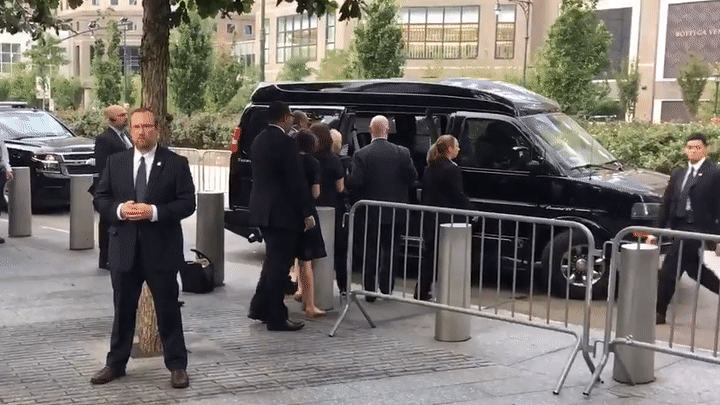 Клинтон стало плохо на церемонии памяти о жертвах теракта 11 сентября