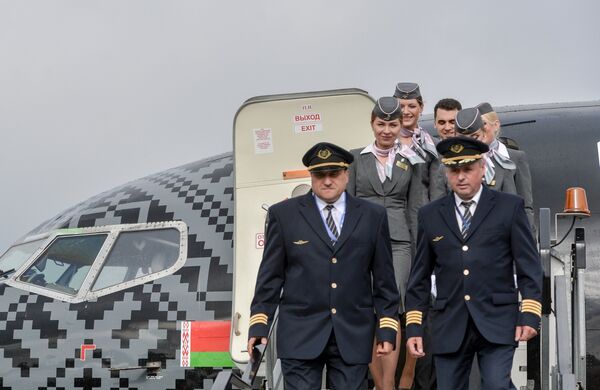 Экипаж самолета авиакомпании Белавиа первого рейса, прибывшего в аэропорт Жуковский