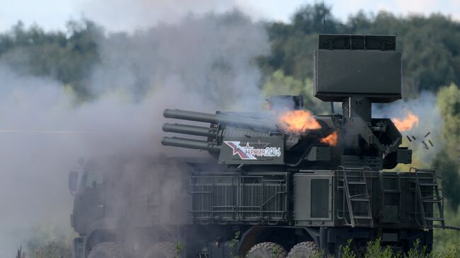 Зенитный ракетно-пушечный комплекс 96К6 Панцирь-С1. Архивное фото