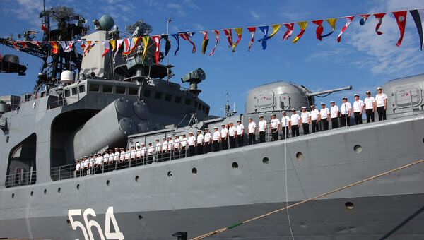 Прибытие российского корабля в порт города Чжаньцзян для участия в учениях Морское взаимодействие-2016