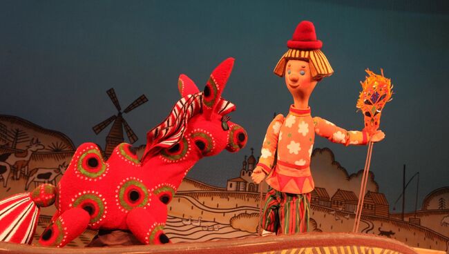 Сцена из спектакля Конек-горбунок в театре кукол имени Образцова Сцена из спектакля Конек-горбунок в театре кукол имени Образцова