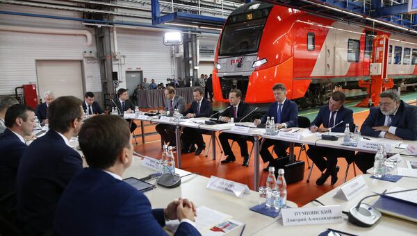 Дмитрий Медведев проводит совещание по вопросам развития пассажирских перевозок железнодорожным транспортом. 13 сентября 2016