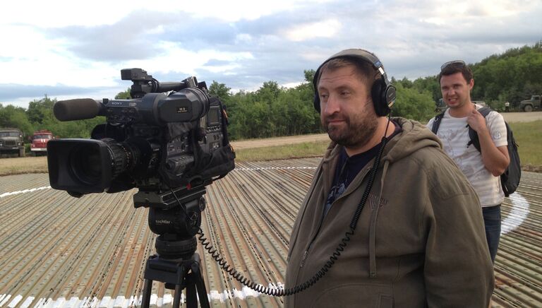 Спецкорреспондент студии общественно-политических программ телеканала Россия Александр Сладков Спецкорреспондент студии общественно-политических программ телеканала Россия Александр Сладков