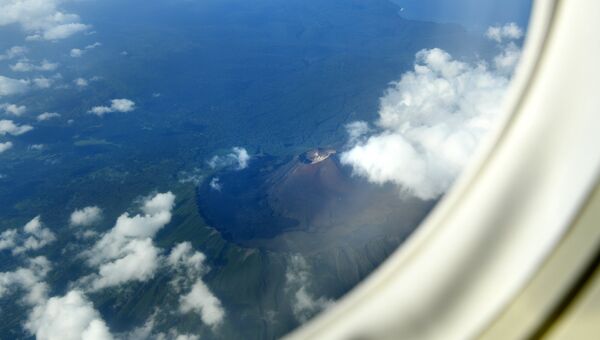 Действующий вулкан Тятя (Чача-Напури, Тятя-яма) на острове Кунашир Большой Курильской гряды
