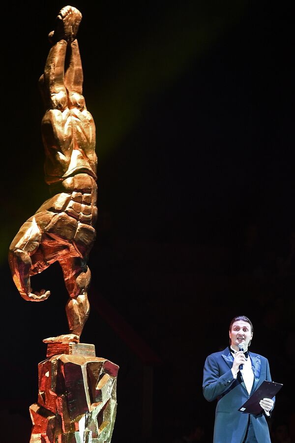 Директор Большого Московского цирка Эдгард Запашный на шоу победителей фестиваля циркового искусства Идол