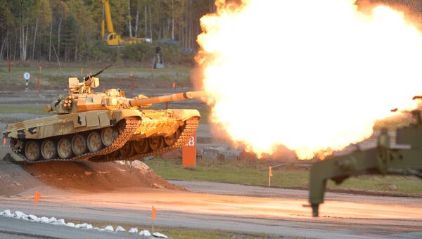 Танк Т-90А во время демонстрационных стрельб на открытии 10-й международной выставки Russia Arms Expo. Архивное фото