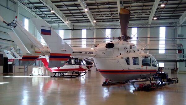 Вертолеты МАЦ в ангаре на аэродроме Остафьево