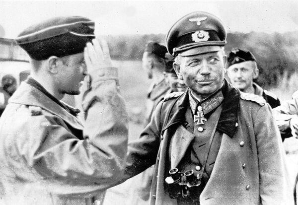 Подполковник Хайнц Гудериан. 1941 год Подполковник Хайнц Гудериан. 1941 год