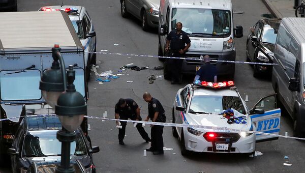 Полиция застрелила в центре Нью-Йорка мужчину, вооруженного мясницким ножом