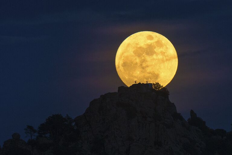 Dani Caxete, Man on the Moon. Участник конкурса Astronomy Photographer of the Year 2016