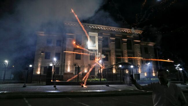 Атака на российское посольство в Киеве