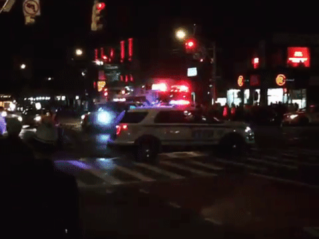 На месте взрыва в центре Нью-Йорка