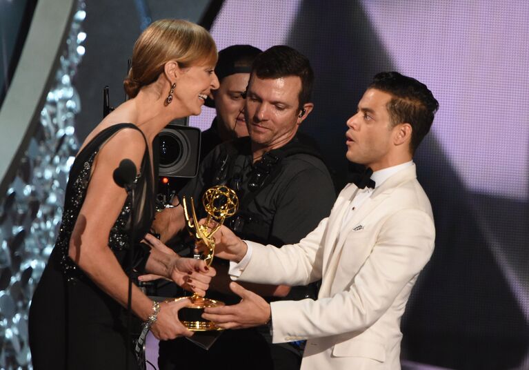 Рами Малек завоевавший Эмми как лучший драматический актер. Лос-Анджелес, США Рами Малек завоевавший Эмми как лучший драматический актер. Лос-Анджелес, США