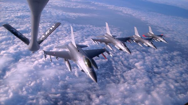 Истребители F-16 Fighting Falcon Королевских ВВС Дании. Архивное фото
