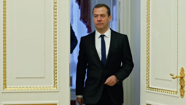 Дмитрий Медведев перед началом совещания президента с членами правительства РФ. 19 сентября 2016