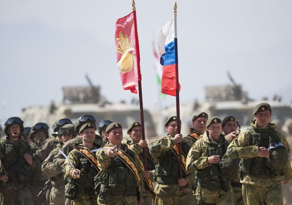Военнослужащие российской армии во время международных антитеррористических учений ШОС Мирная миссия — 2016