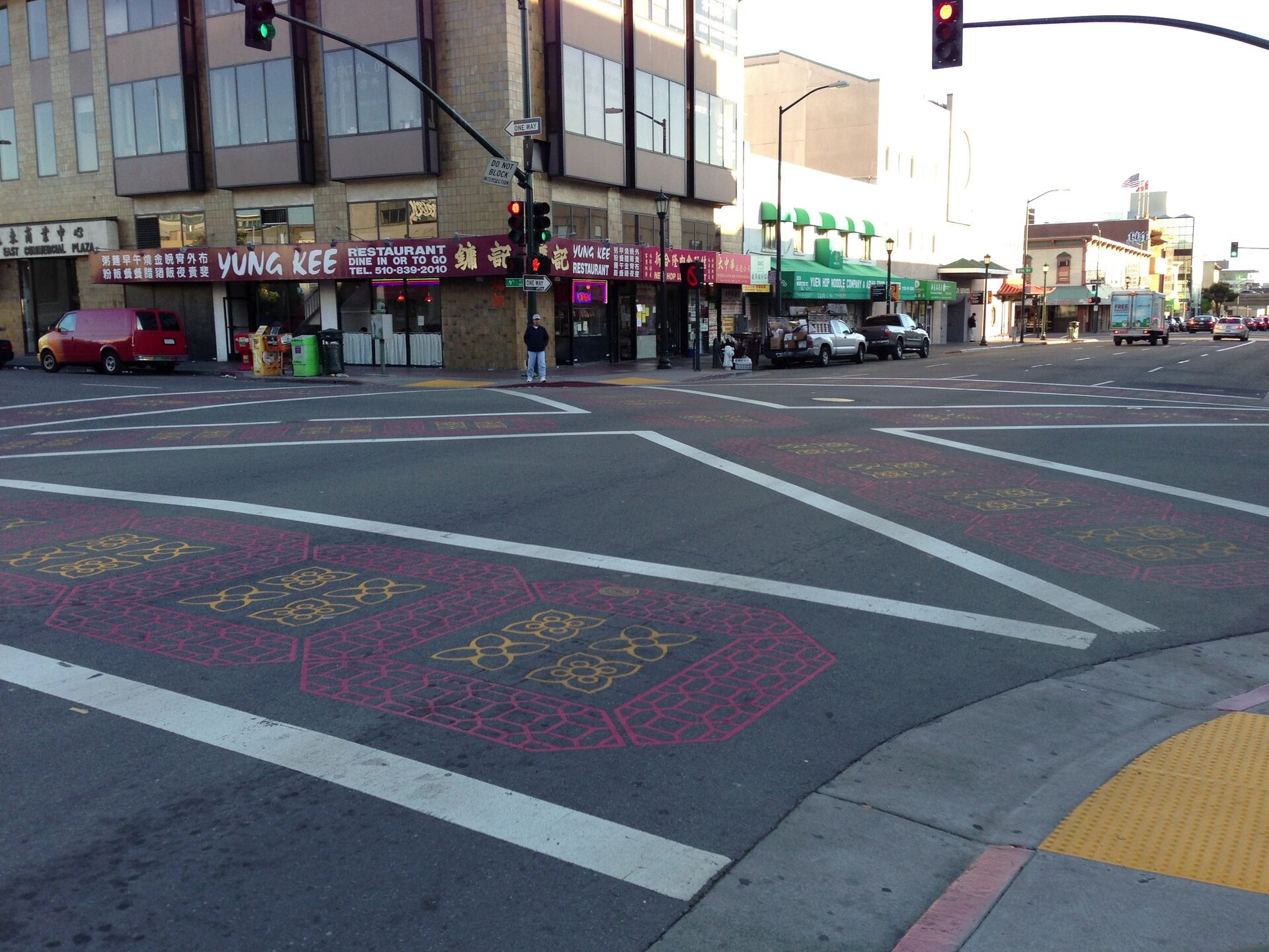 Пешеходный переход в Чайнатаун, Окленд. Пешеходный переход в Чайнатаун, Окленд. - РИА Новости, 1920, 06.11.2025