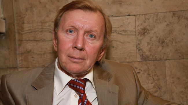 Актер Юрий Чернов