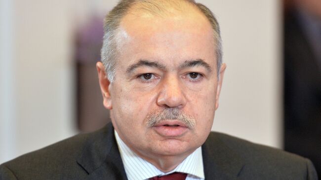 Заместитель председателя Совета Федерации РФ Ильяс Умаханов. Архивное фото