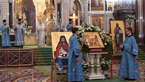 Богослужение в честь прибытия мощей святого Силуана Афонского в Храме Христа Спасителя в Москве
